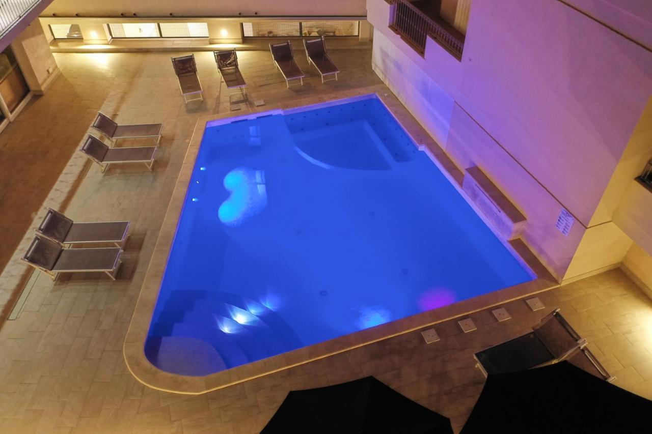 Hotel La Contessa Santa Teresa Gallura Eksteriør billede