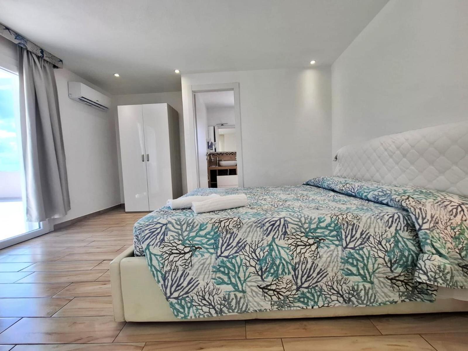 Hotel La Contessa Santa Teresa Gallura Eksteriør billede
