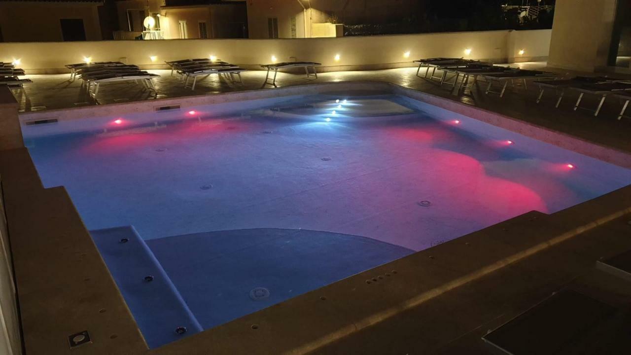 Hotel La Contessa Santa Teresa Gallura Eksteriør billede